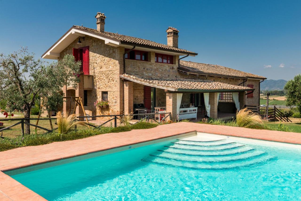 Bed and Breakfast Il Barbagianni Montepescali Exterior foto