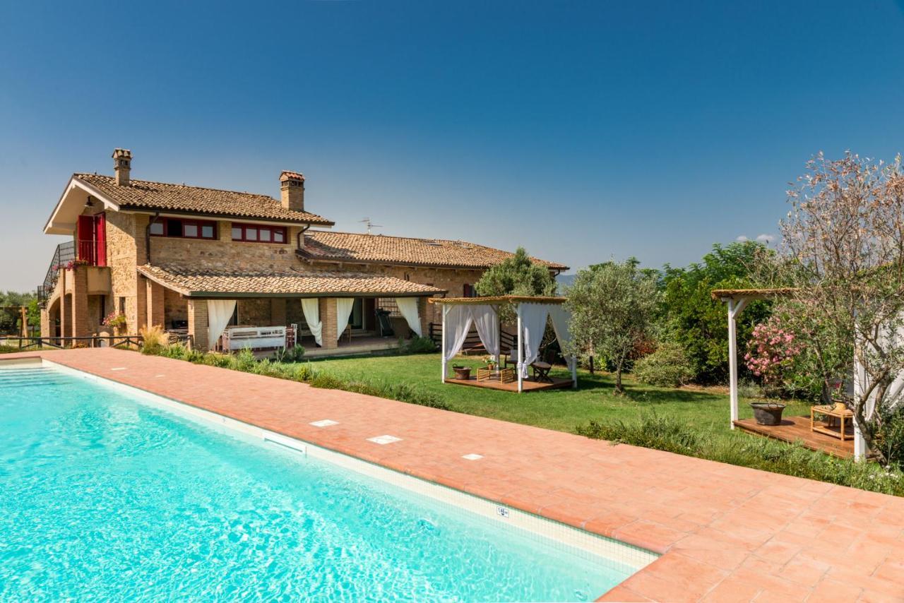 Bed and Breakfast Il Barbagianni Montepescali Exterior foto