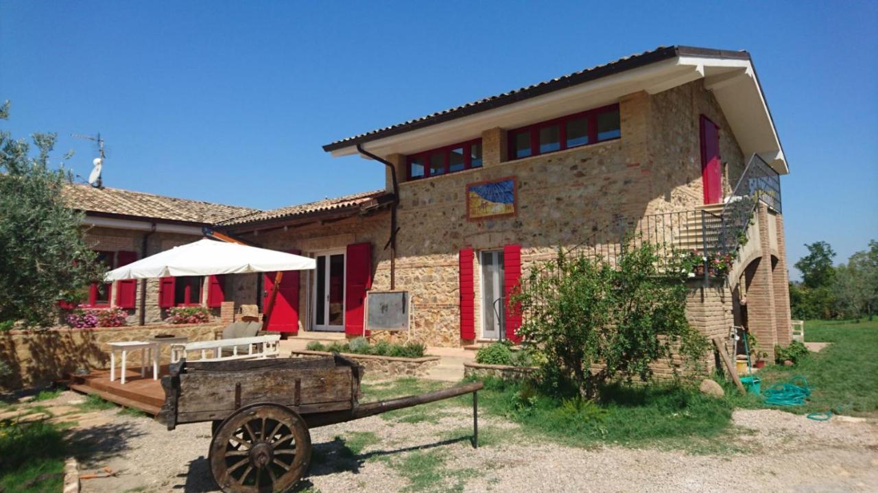 Bed and Breakfast Il Barbagianni Montepescali Exterior foto