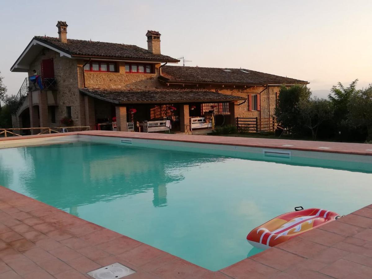 Bed and Breakfast Il Barbagianni Montepescali Exterior foto